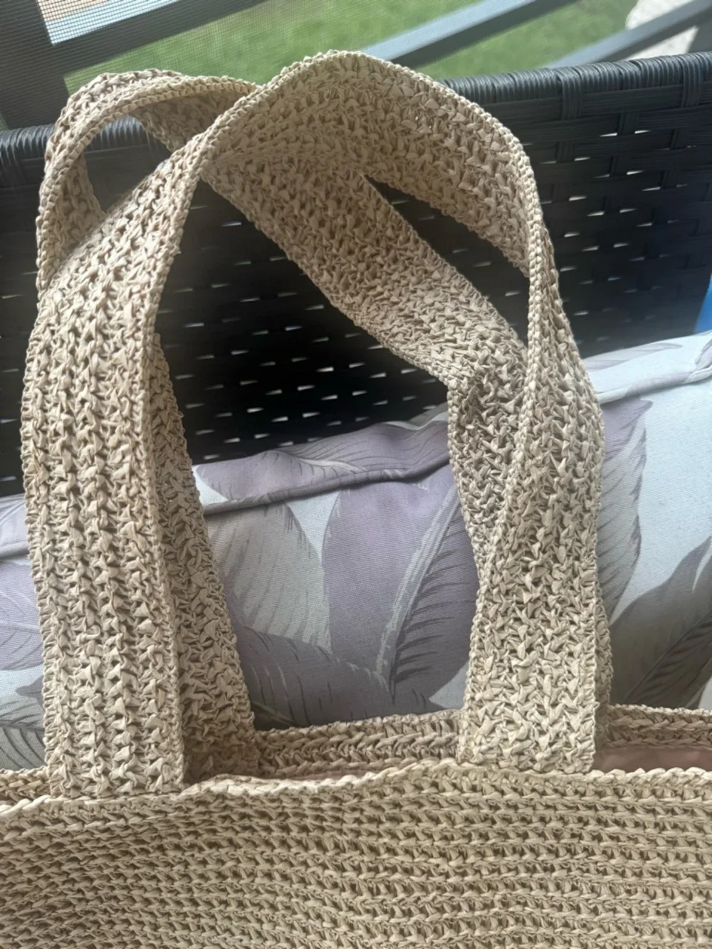 🌷DIOR RAFFIA TOTE🌷 - Picture 2 of 3